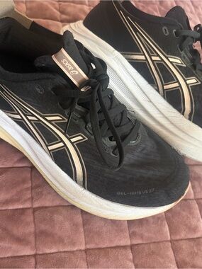 ASICS Black and Cream GEL-Nimbus 27 Women's Running Shoes